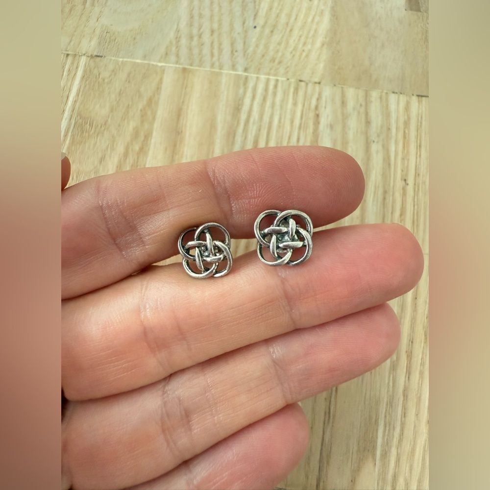 925 Sterling silver Celtic knot stud earrings on posts